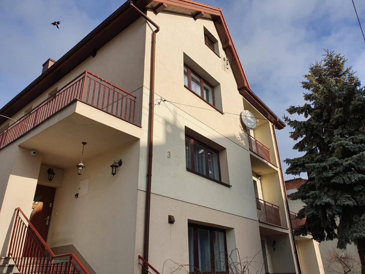Hostel Mleczna - Metro Zacisze Varsóvia Exterior foto
