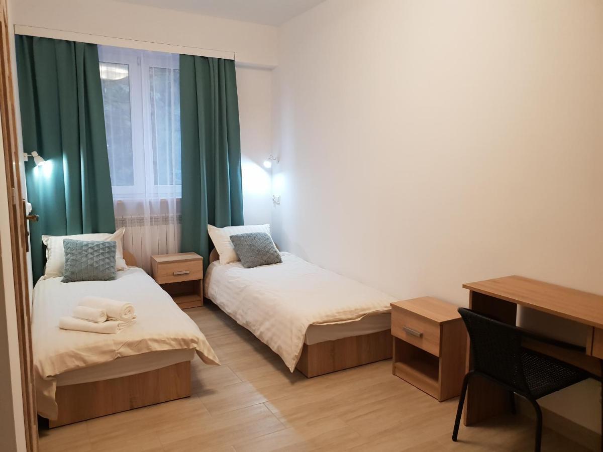 Hostel Mleczna - Metro Zacisze Varsóvia Exterior foto